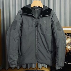 Arc'teryx Gray Performance Jacket Waterproof Insulated